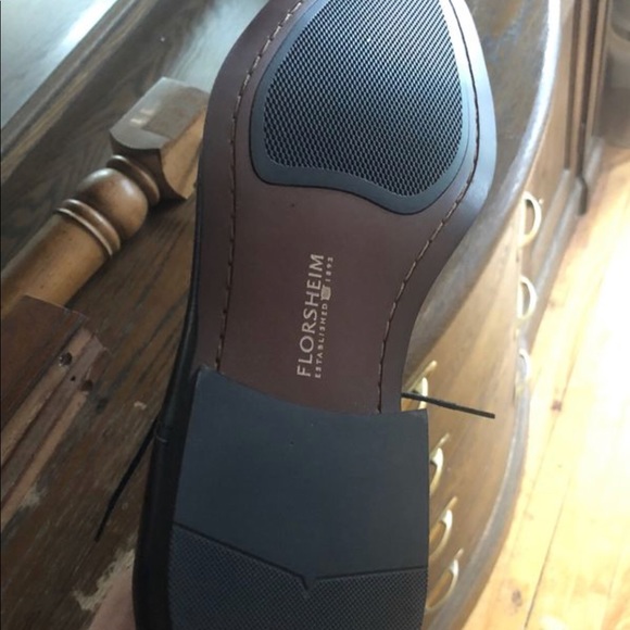 Black Florsheim dress shoes with memory foam soles main image 5